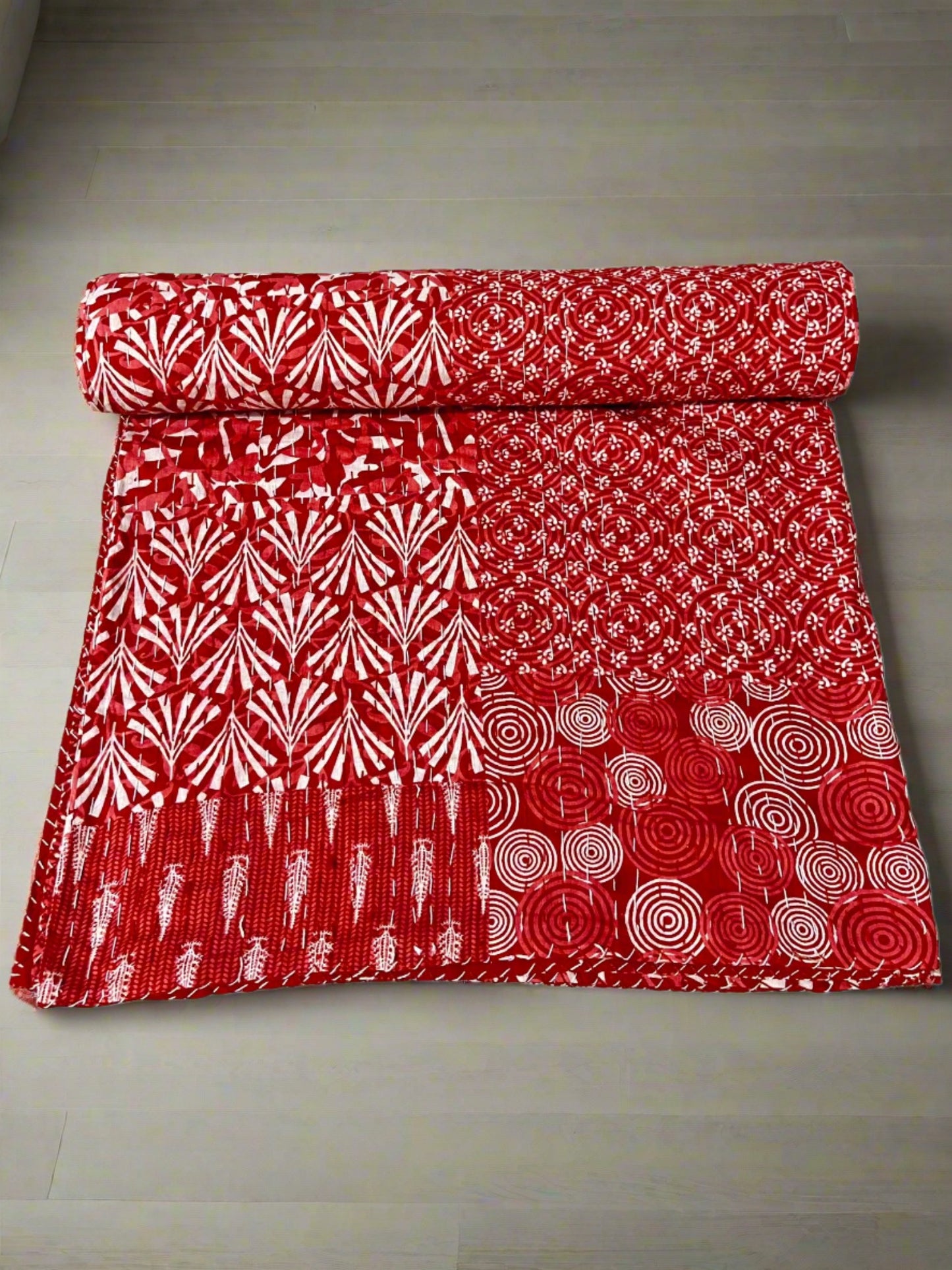 Kantha-Steppdecke mit Tiermotiv, Schwarzer Dschungel