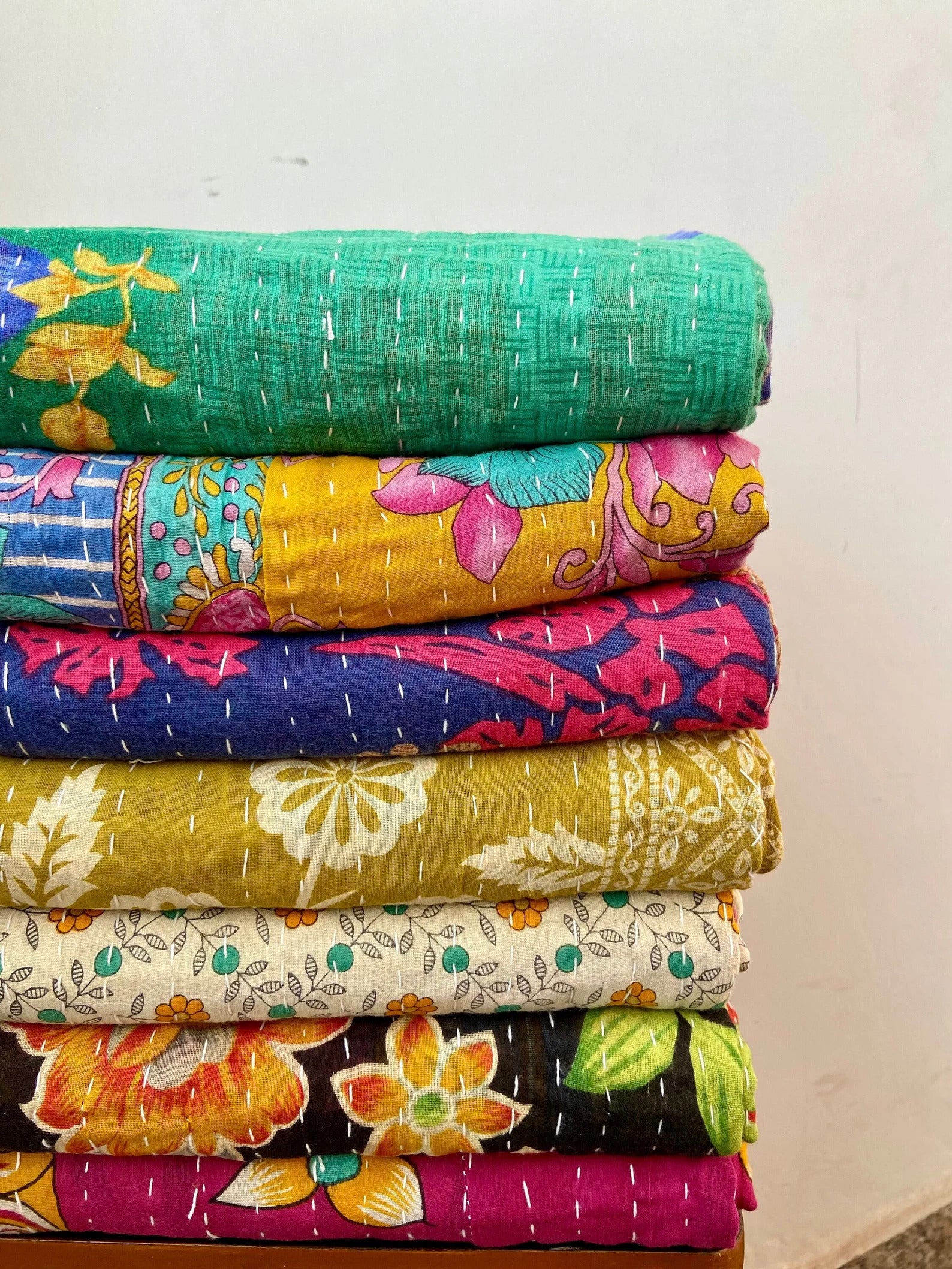 Handmade Vintage Cotton Kantha Quilts – Aamera Export